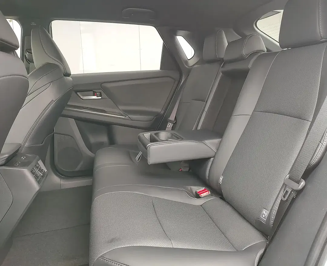 Subaru Solterra AWD Comfort - Thumbnail 7