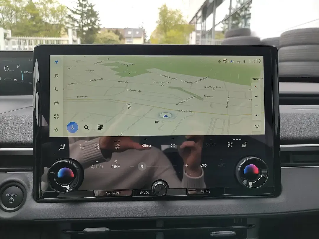 Subaru Solterra AWD Comfort - Thumbnail 8