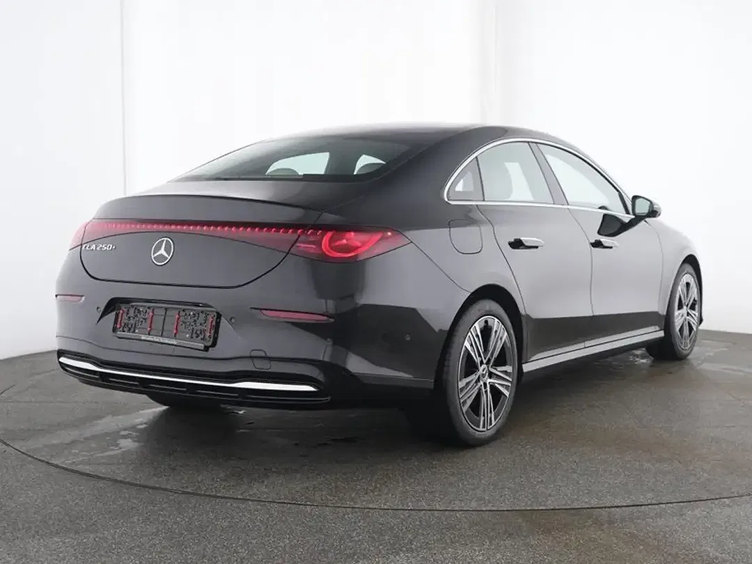 Mercedes-Benz CLA 250 EQ - foto 2