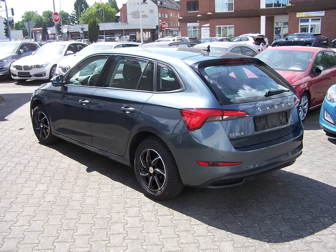 Skoda Scala Cool Plus - Thumbnail 4