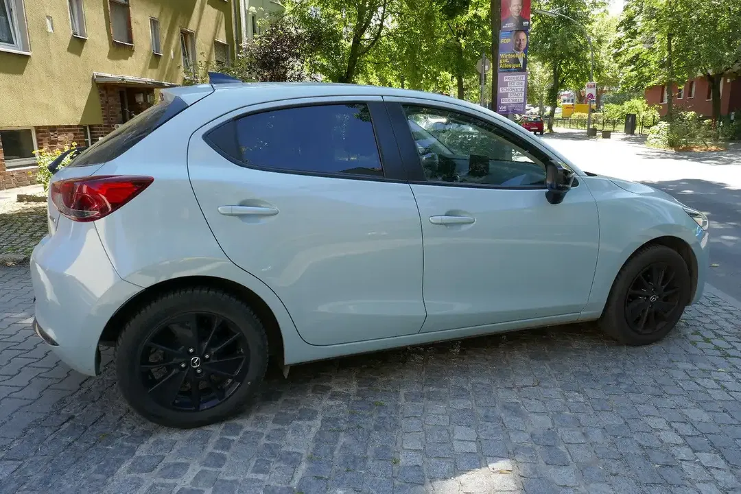 Mazda 2 Homura - Thumbnail 4