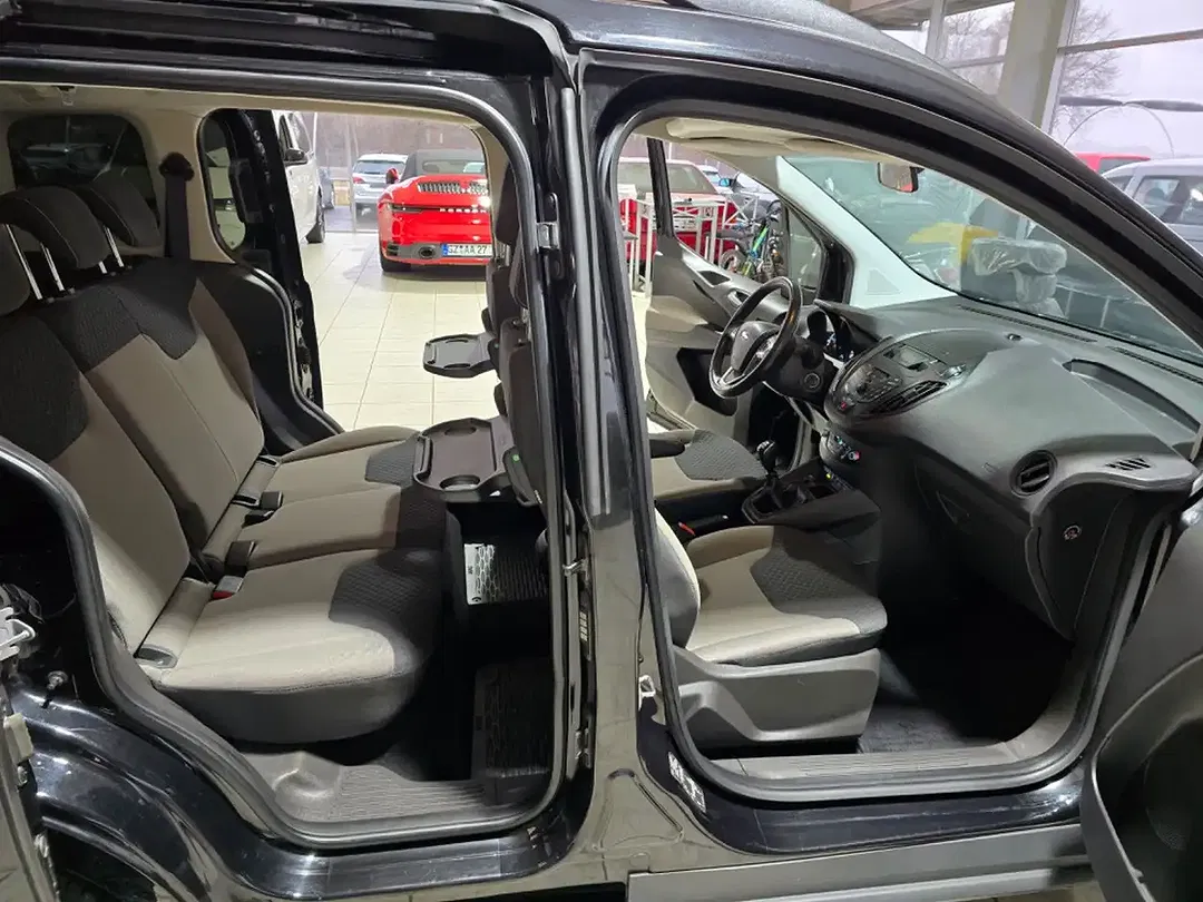 Ford Tourneo Courier 1.5 EcoBlue Trend - foto 15