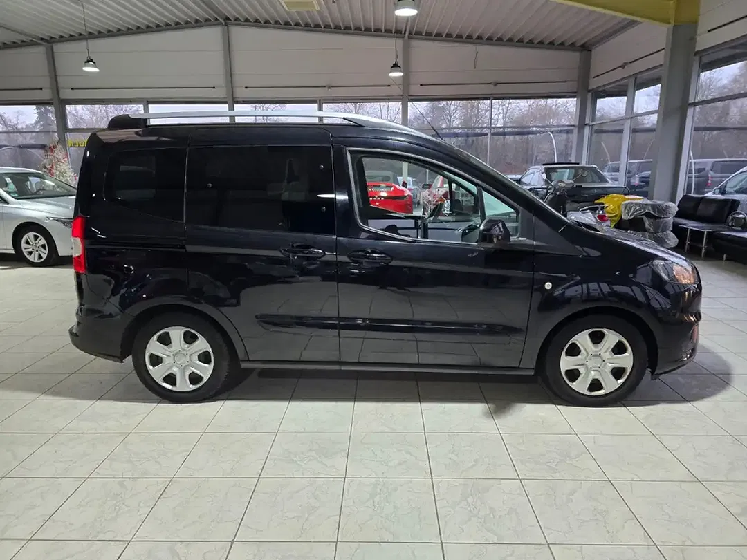 Ford Tourneo Courier 1.5 EcoBlue Trend - Thumbnail 4