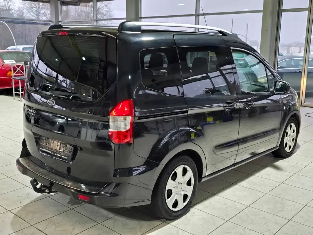 Ford Tourneo Courier 1.5 EcoBlue Trend - Thumbnail 6