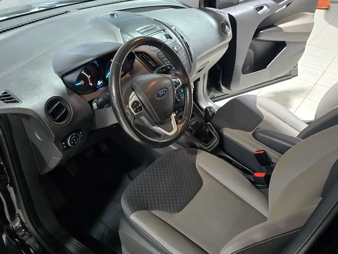 Ford Tourneo Courier 1.5 EcoBlue Trend - Thumbnail 9