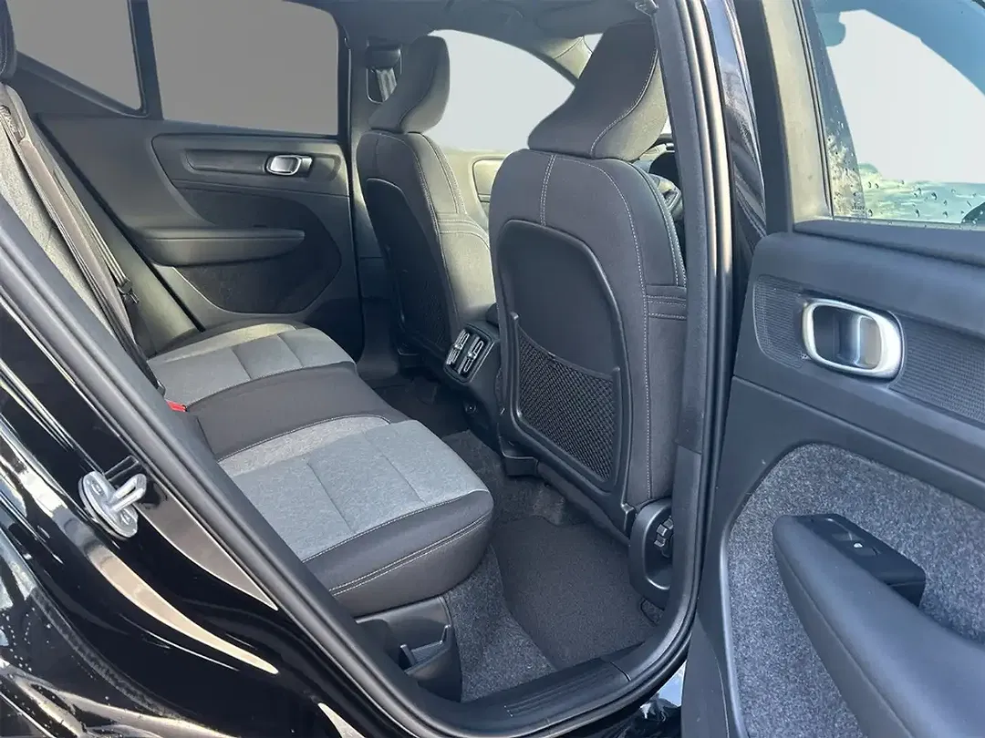 Volvo XC40 B3 Core - Thumbnail 5