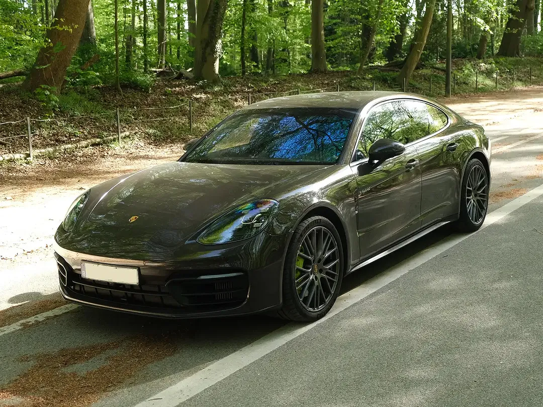 Porsche Panamera E-Hybrid 4 - Thumbnail 5