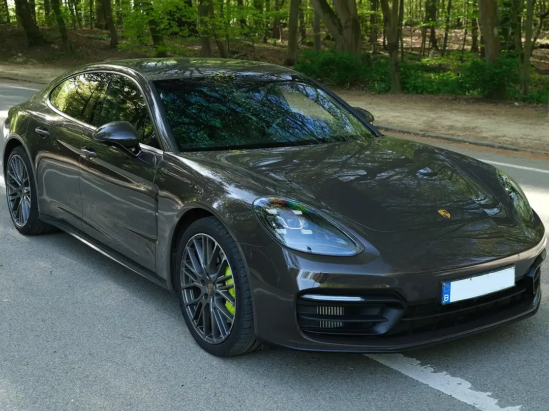 Porsche Panamera E-Hybrid 4 - Thumbnail 6