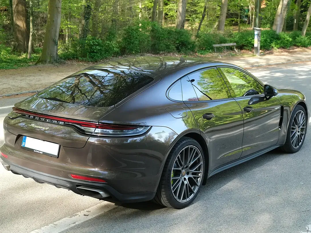 Porsche Panamera E-Hybrid 4 - Thumbnail 8