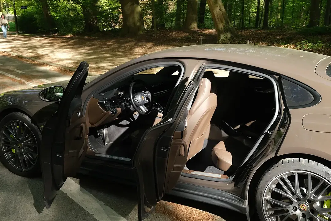 Porsche Panamera E-Hybrid 4 - Thumbnail 9