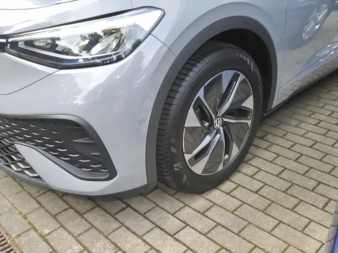 Volkswagen ID.5 Pro Performance - Thumbnail 4