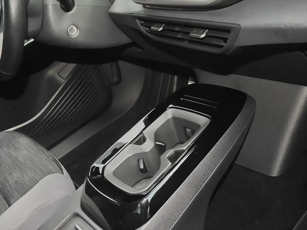 Volkswagen ID.5 Pro Performance - Thumbnail 7