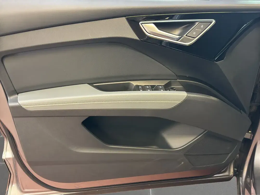 Audi Q4 e-tron 40 Matrix LED Edition One S line - Thumbnail 12