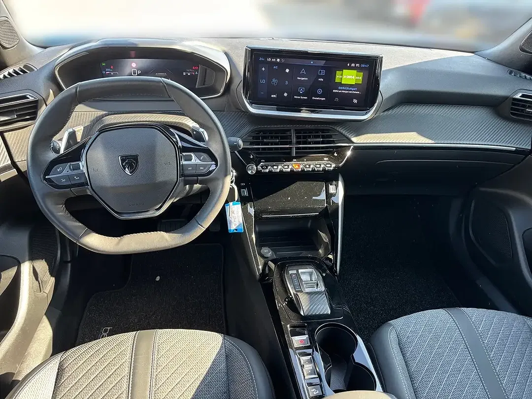 Peugeot 2008 130 PureTech Allure - Thumbnail 9