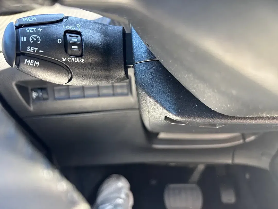 Peugeot 2008 130 PureTech Allure - Thumbnail 6