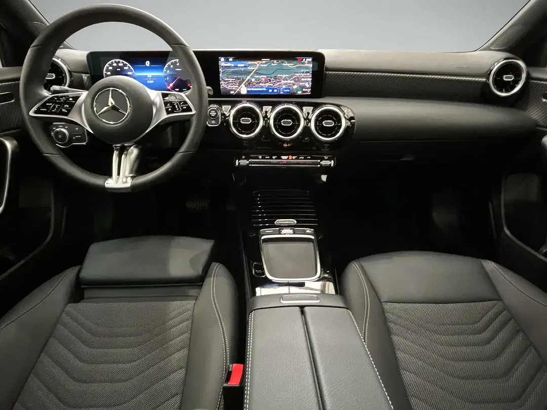 Mercedes-Benz A 180 - Thumbnail 7
