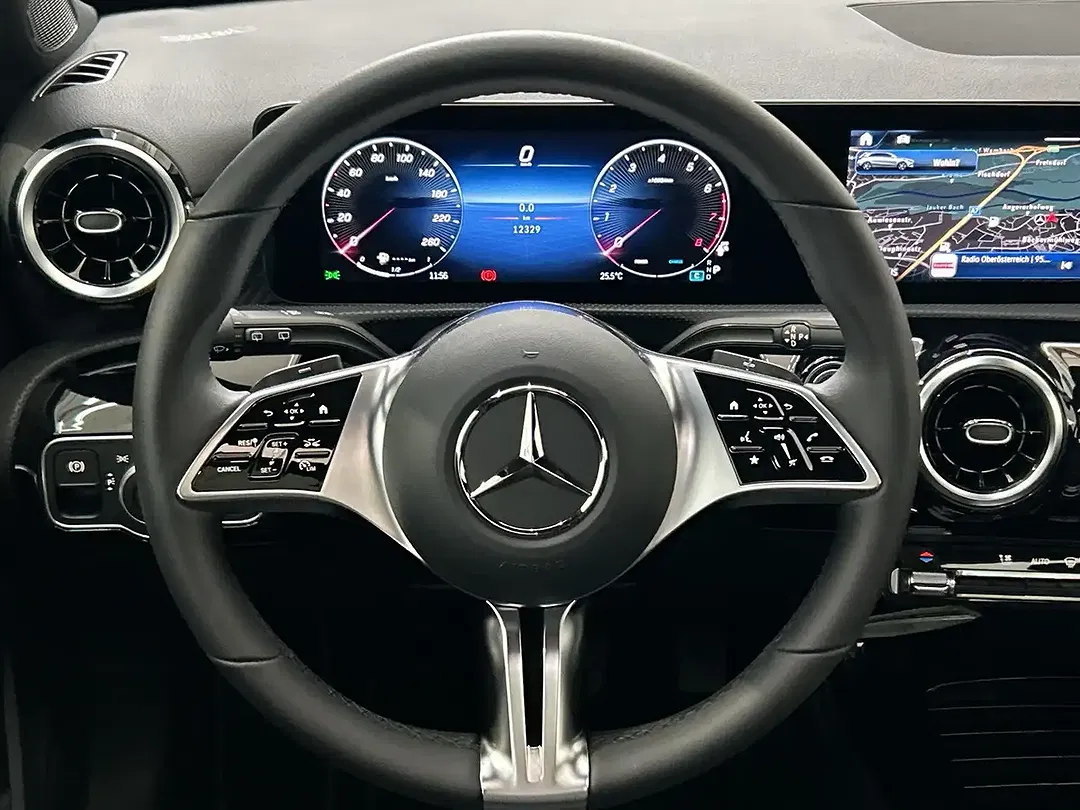 Mercedes-Benz A 180 - Thumbnail 8