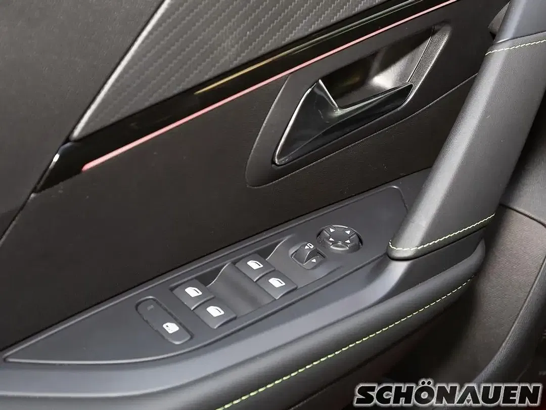 Peugeot 208 136 GT - Thumbnail 5