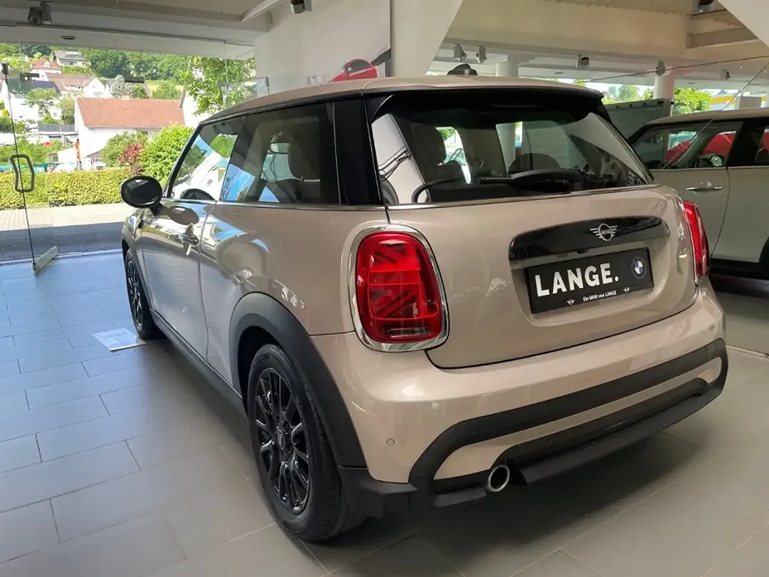 MINI Cooper 1.5 Classic Trim - Thumbnail 4