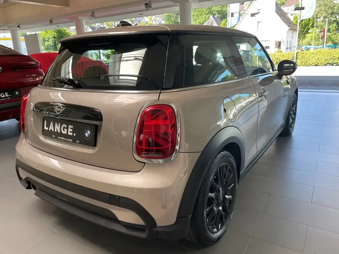 MINI Cooper 1.5 Classic Trim - Thumbnail 5