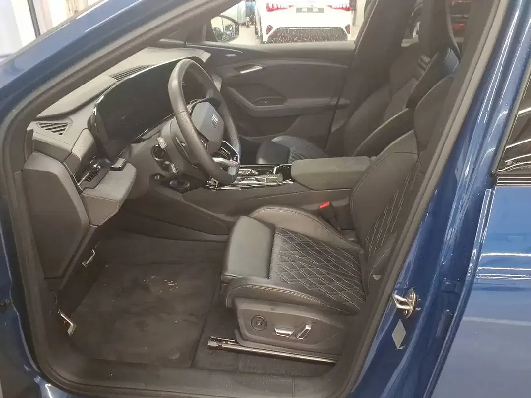 Audi SQ6 e-tron S line Edition One - Thumbnail 4