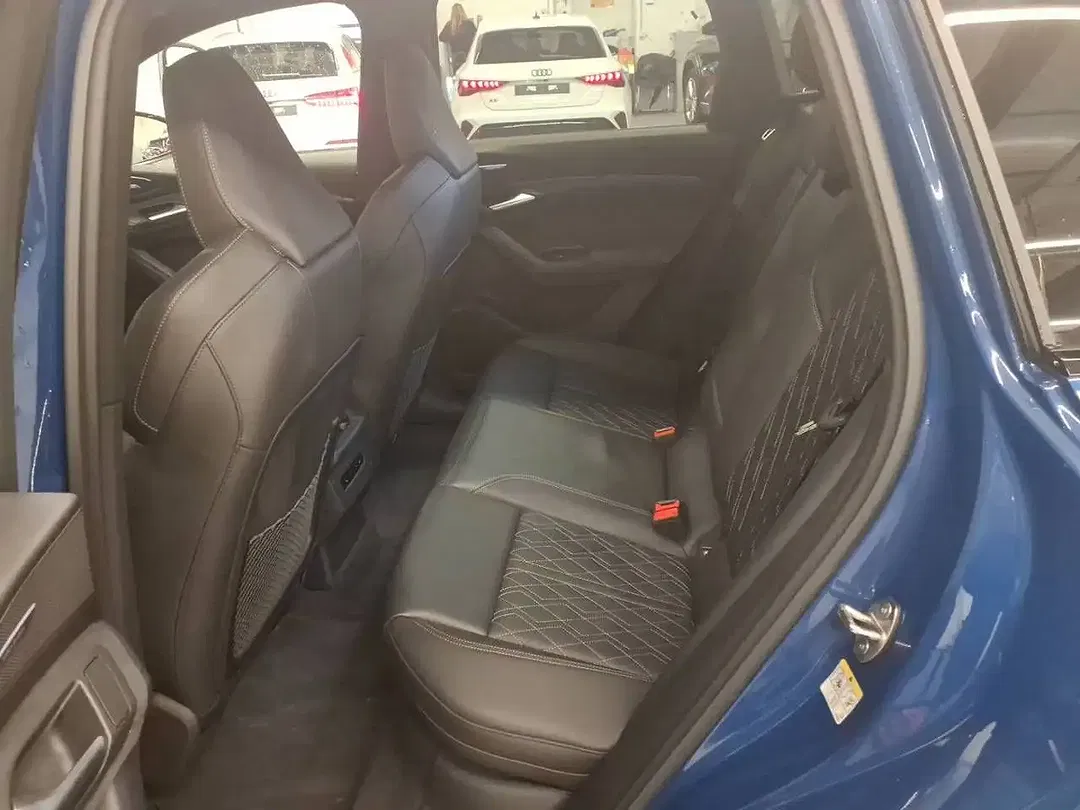 Audi SQ6 e-tron S line Edition One - Thumbnail 5