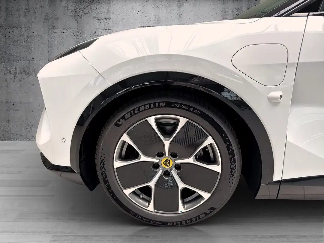 Lotus Eletre 600 - Thumbnail 11