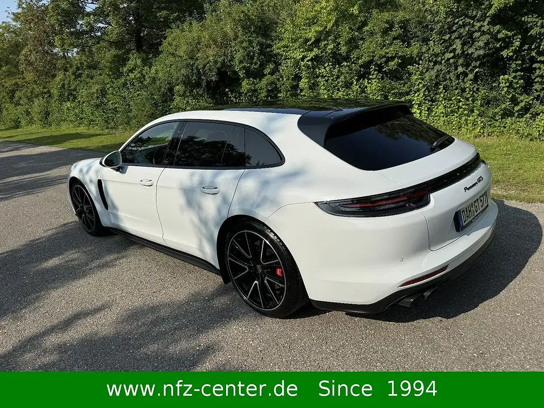 Porsche Panamera GTS Sport Turismo - Thumbnail 13