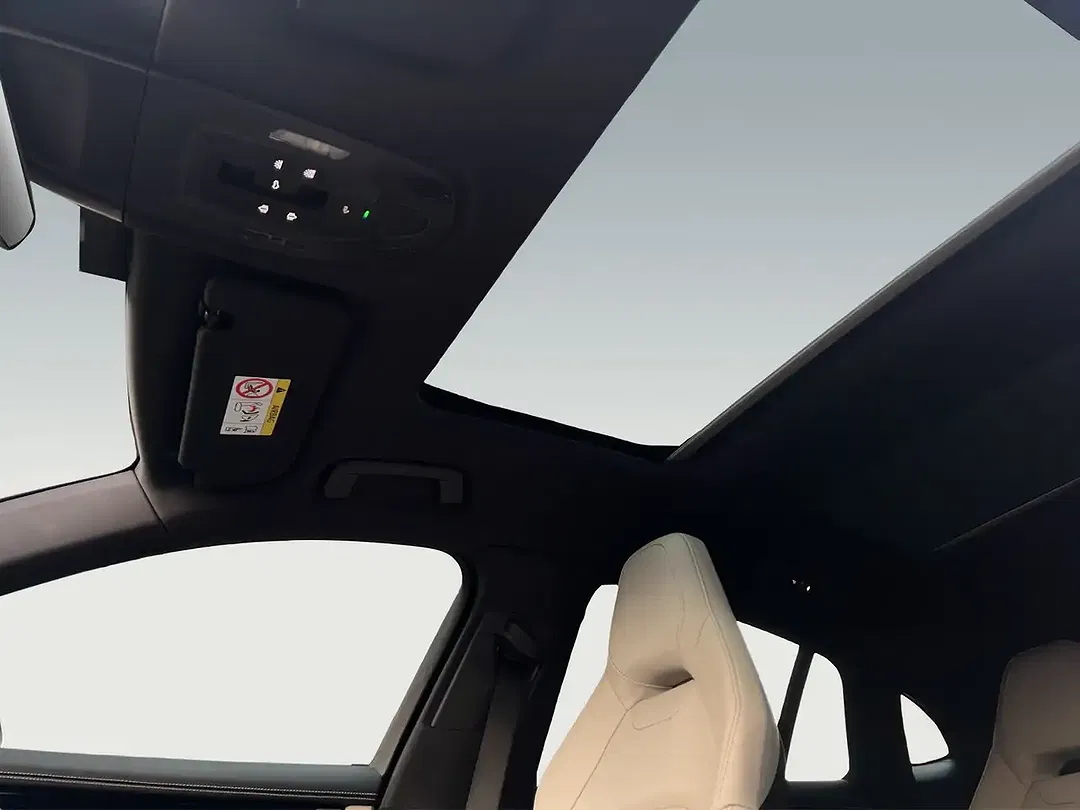 Porsche Panamera E-Hybrid 4 - Thumbnail 12
