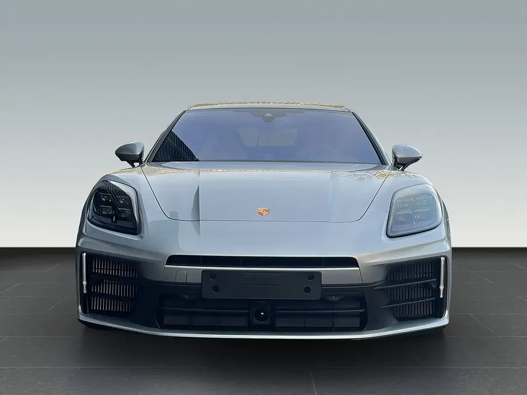 Porsche Panamera E-Hybrid 4 - Thumbnail 6