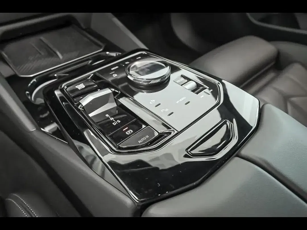 BMW 520 Touring M Sport Comfort - Thumbnail 11