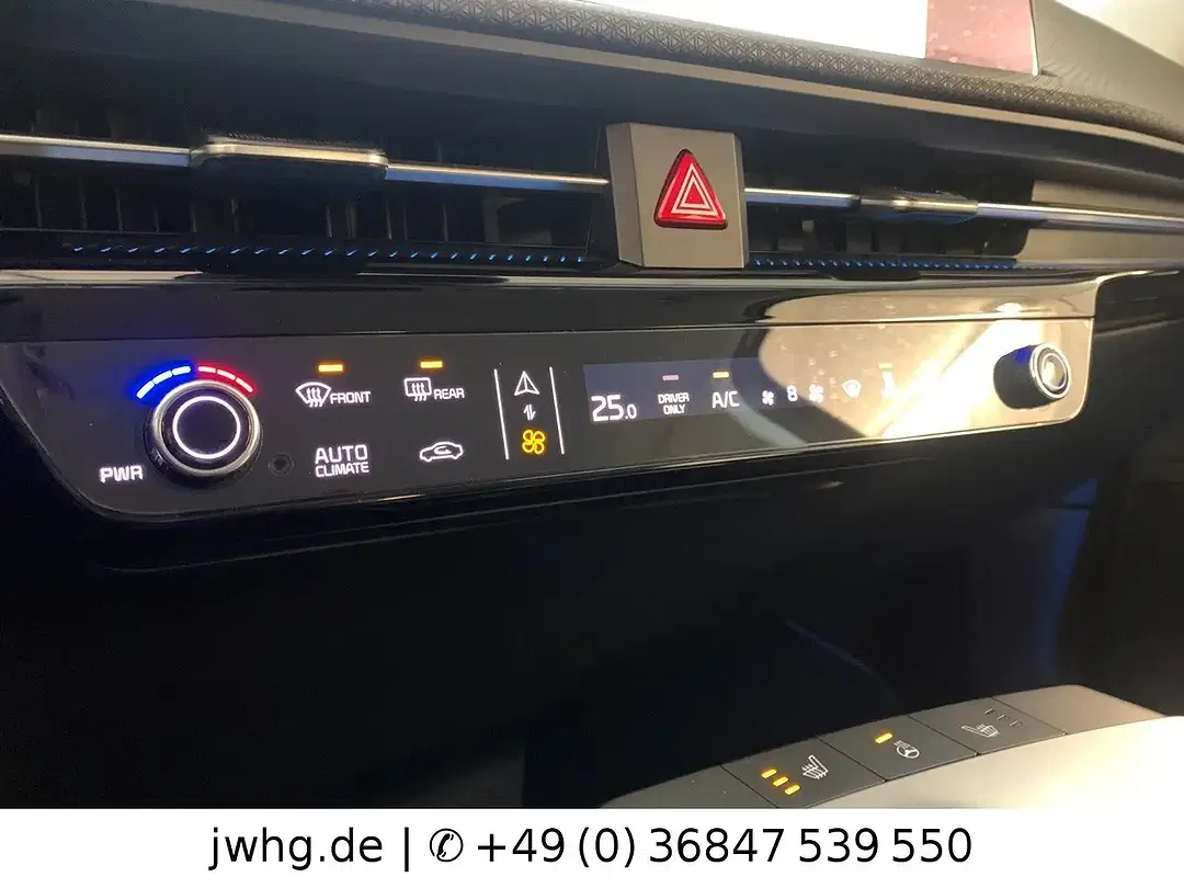 Kia EV6 - Thumbnail 11