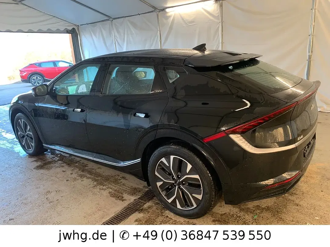 Kia EV6 - Thumbnail 6