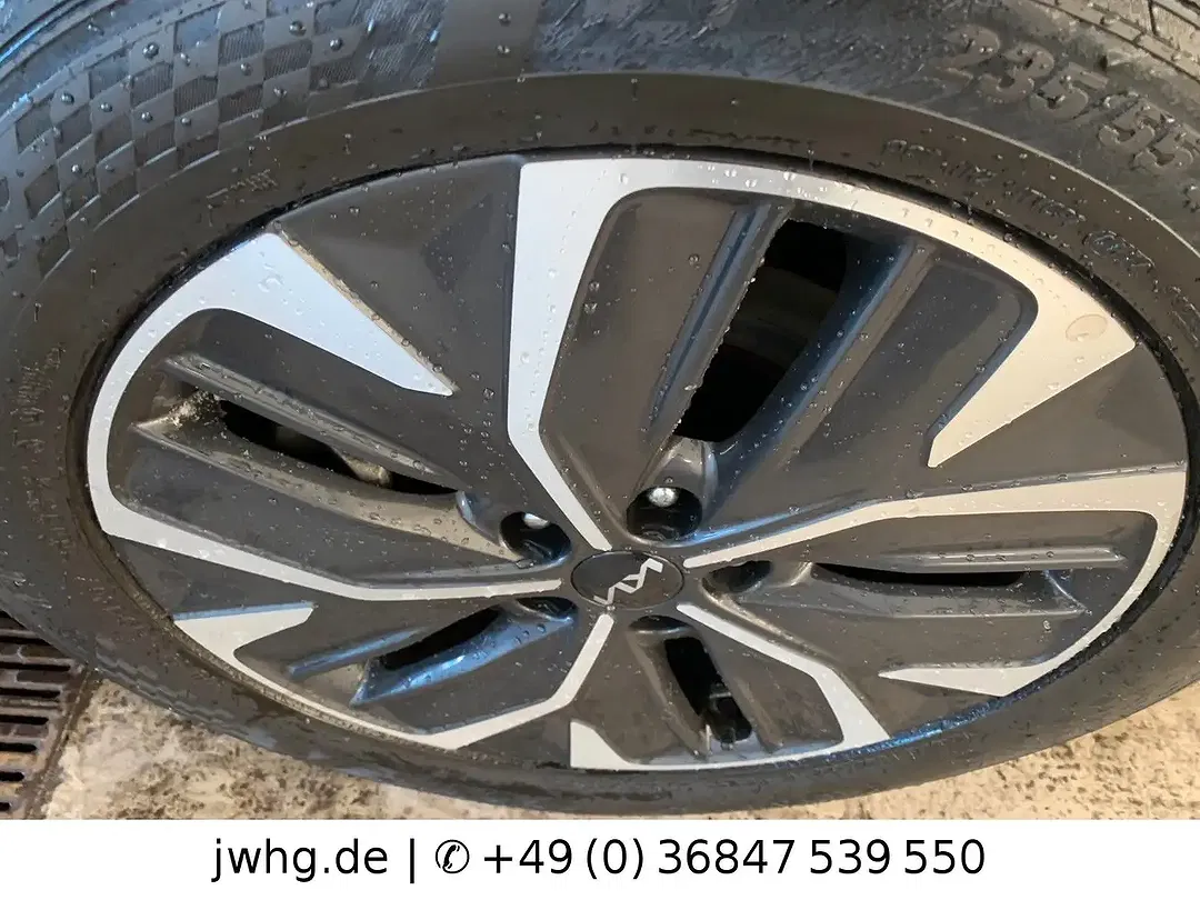 Kia EV6 - Thumbnail 7