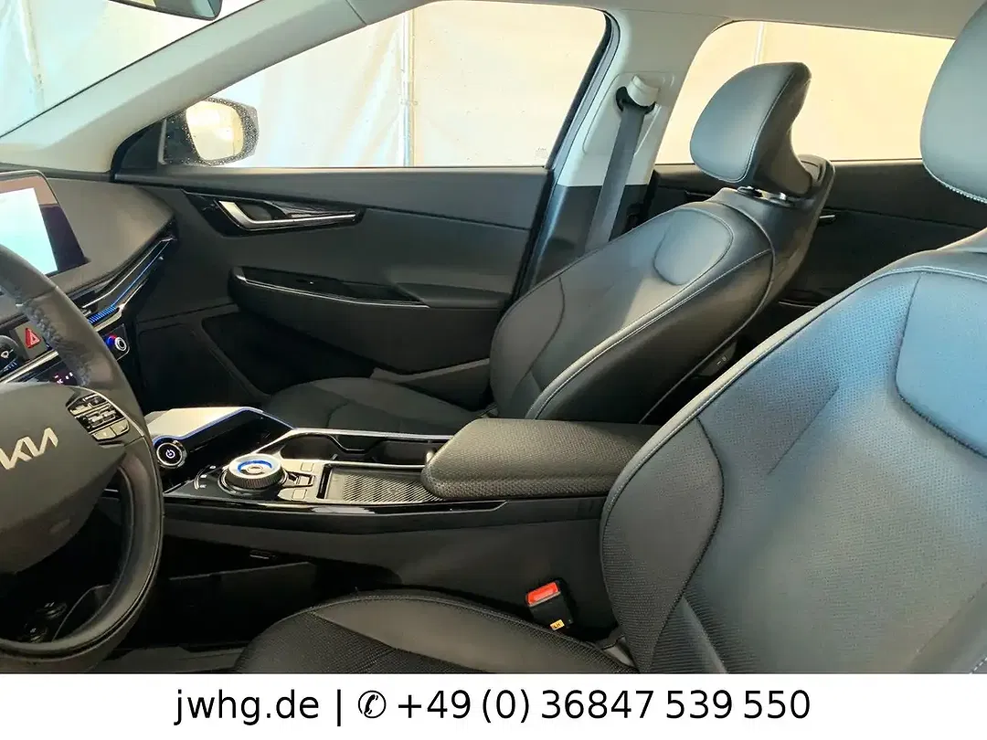 Kia EV6 - Thumbnail 9