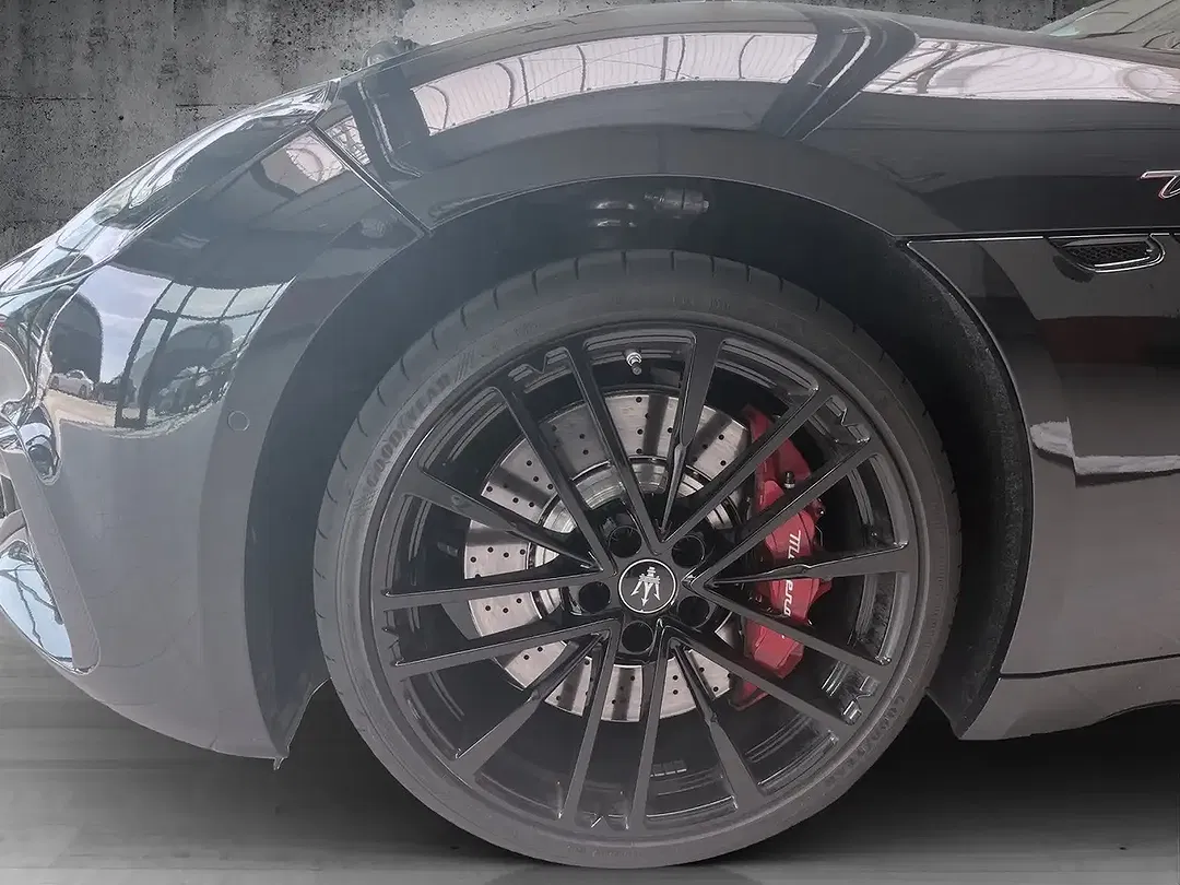 Maserati GranCabrio Trofeo - Thumbnail 11