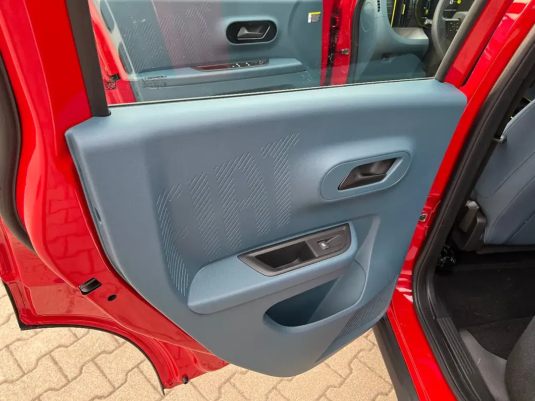 Fiat Grande Panda EV RED - Thumbnail 11