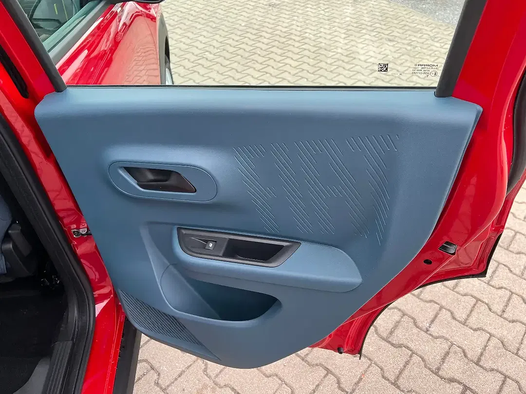 Fiat Grande Panda EV RED - Thumbnail 14