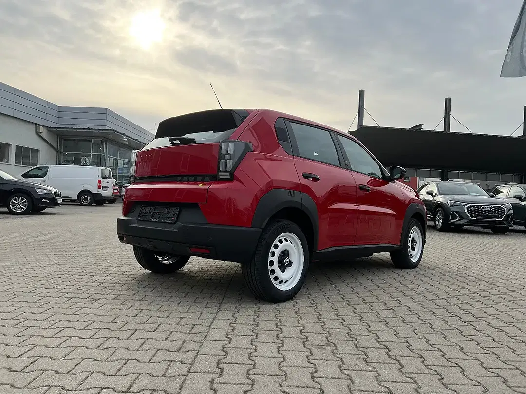Fiat Grande Panda EV RED - Thumbnail 4