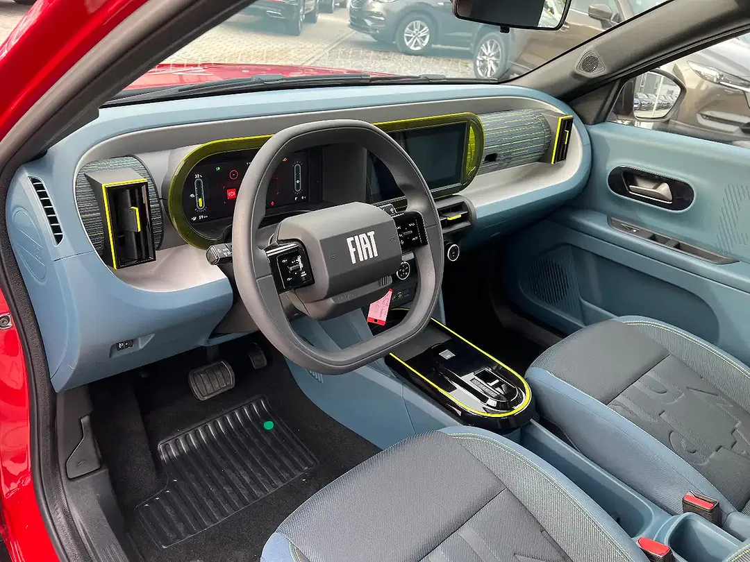 Fiat Grande Panda EV RED - Thumbnail 9