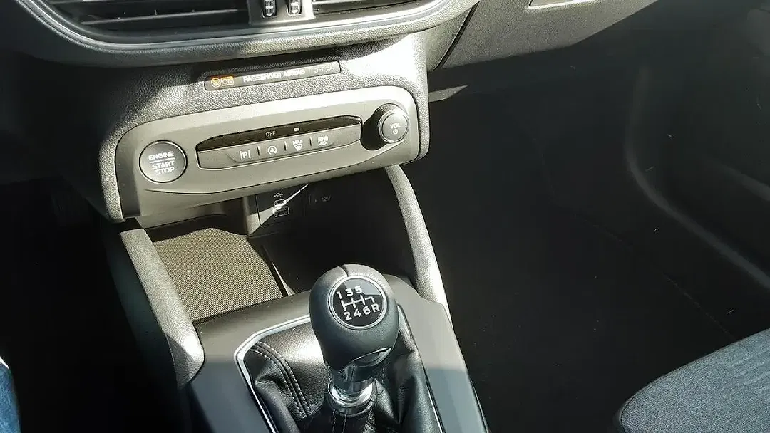 Ford Focus Active - Thumbnail 11