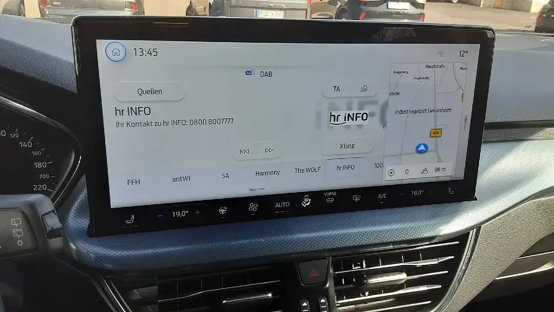 Ford Focus Active - Thumbnail 12