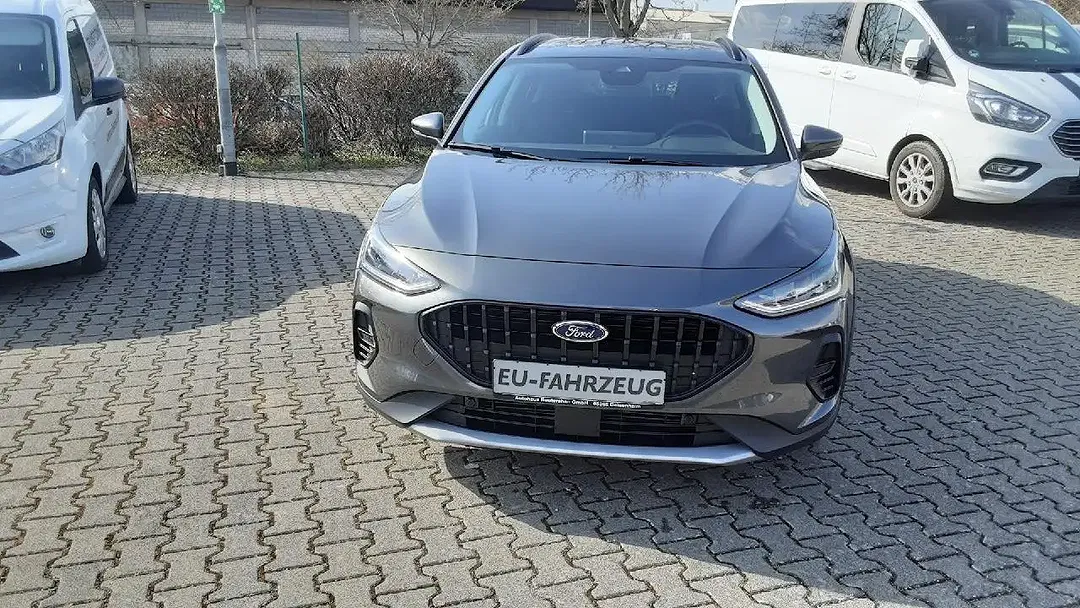 Ford Focus Active - Thumbnail 2
