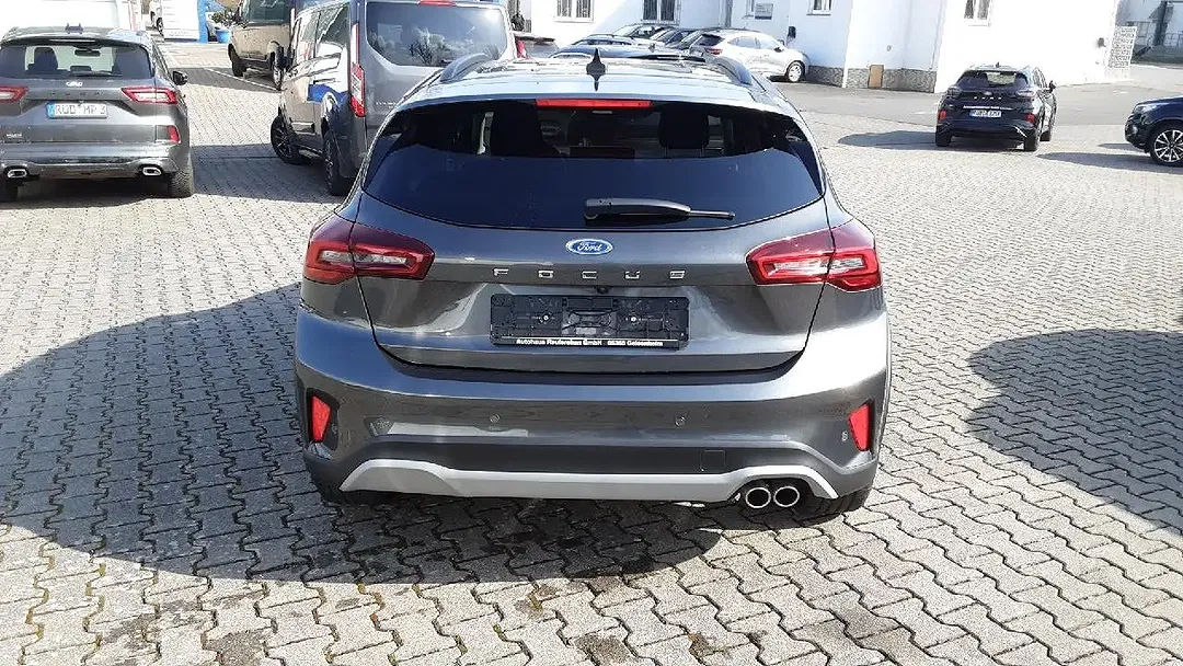 Ford Focus Active - Thumbnail 5