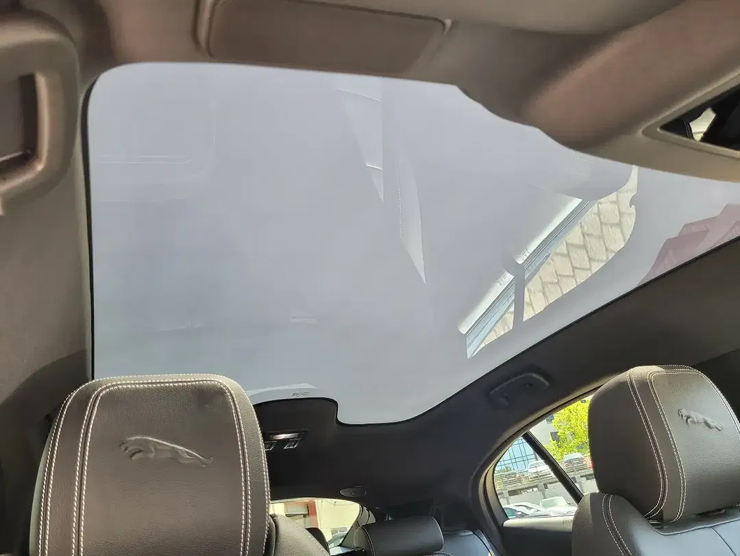 Jaguar I-Pace EV400 R-Dynamic SE - Thumbnail 11