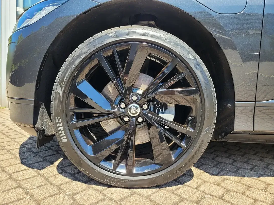 Jaguar I-Pace EV400 R-Dynamic SE - Thumbnail 6