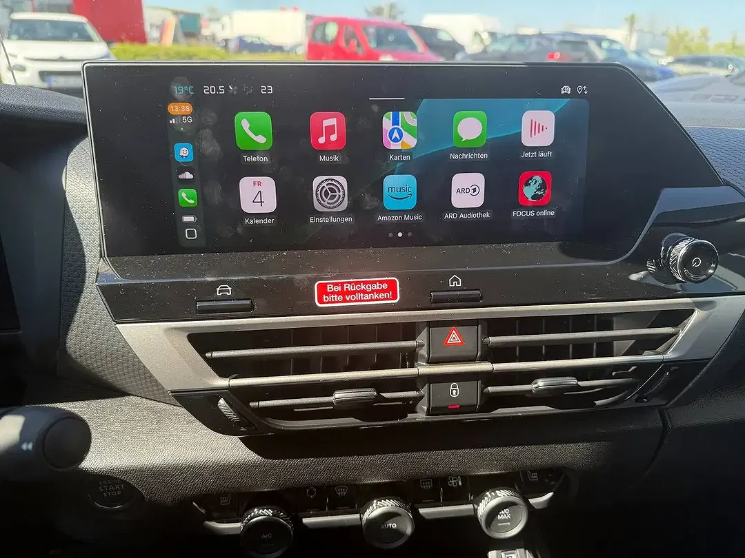 Citroen C4 EAT8 Hybrid Max - Thumbnail 10