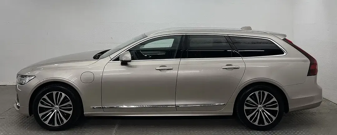 Volvo V90 T6 AWD - Thumbnail 2