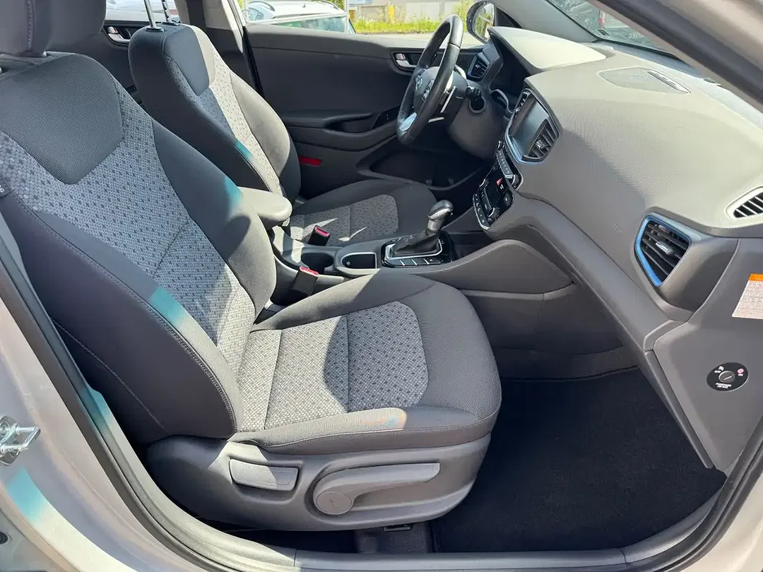 Hyundai IONIQ PHEV Style - Thumbnail 13