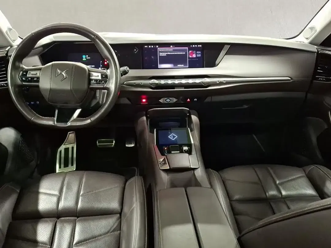 Citroen DS4 PHEV - Thumbnail 10